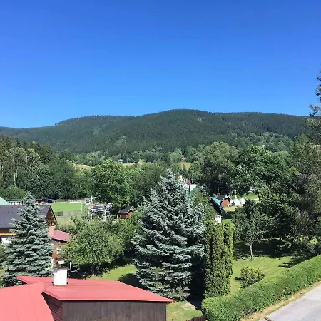 아파트 In Rokytnice N. J. 38013 로끼뜨니쩨나드이제로우